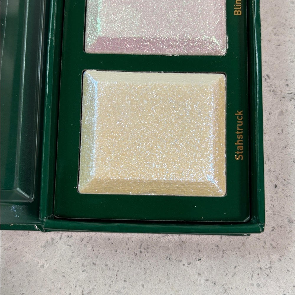 Glam Lite X Mikayla Highlighter Palette - Picture 5 of 7